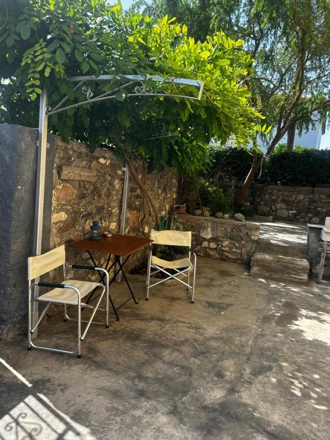 Studio In Old Town Of Mytilene Apartamento Exterior foto